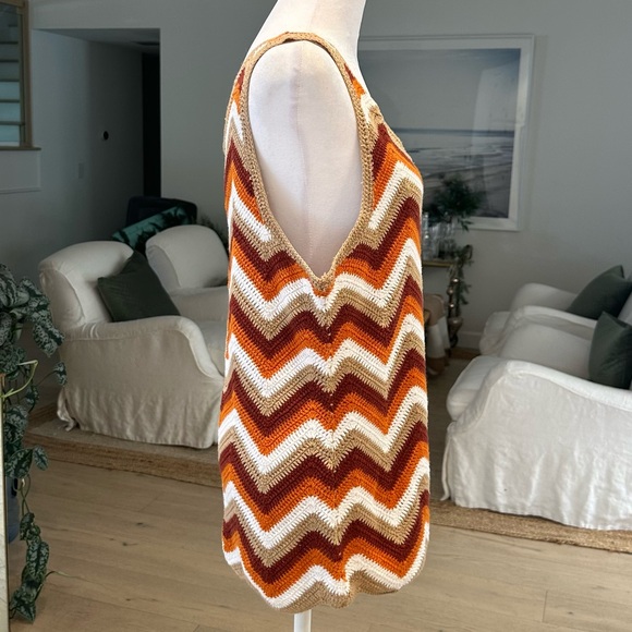 Romeo & Juliet Couture Boho Chevron Crochet Tank Top - Picture 2 of 8